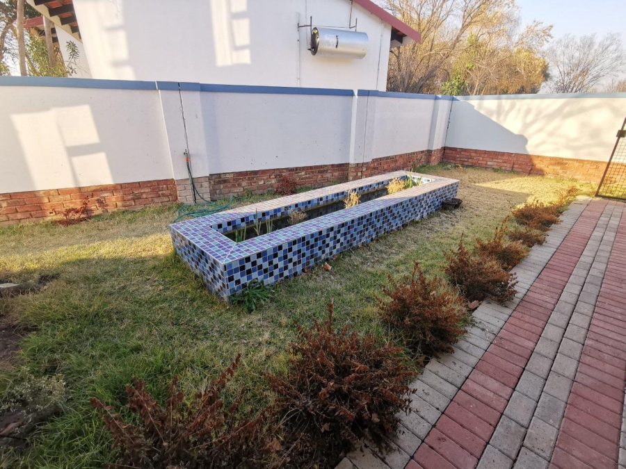 3 Bedroom Property for Sale in Van Der Hoff Park North West